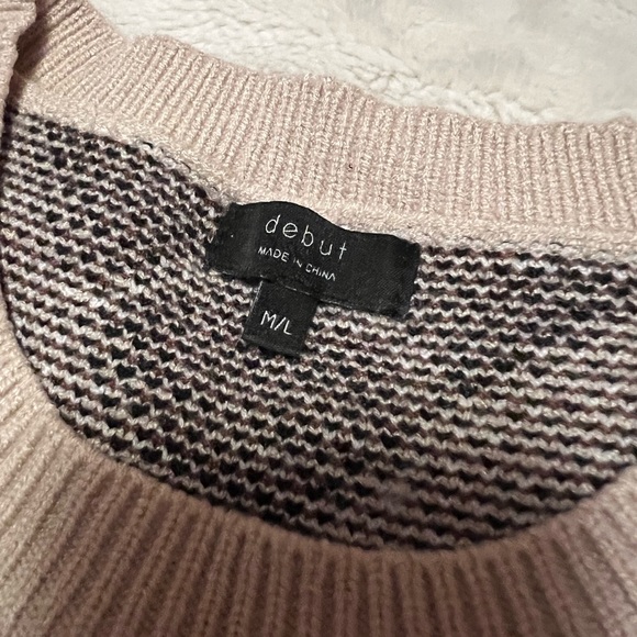 4/$20 - Cropped argyle sweater women’s size M/L (fits like women’s xs/s!!) - Picture 10 of 11